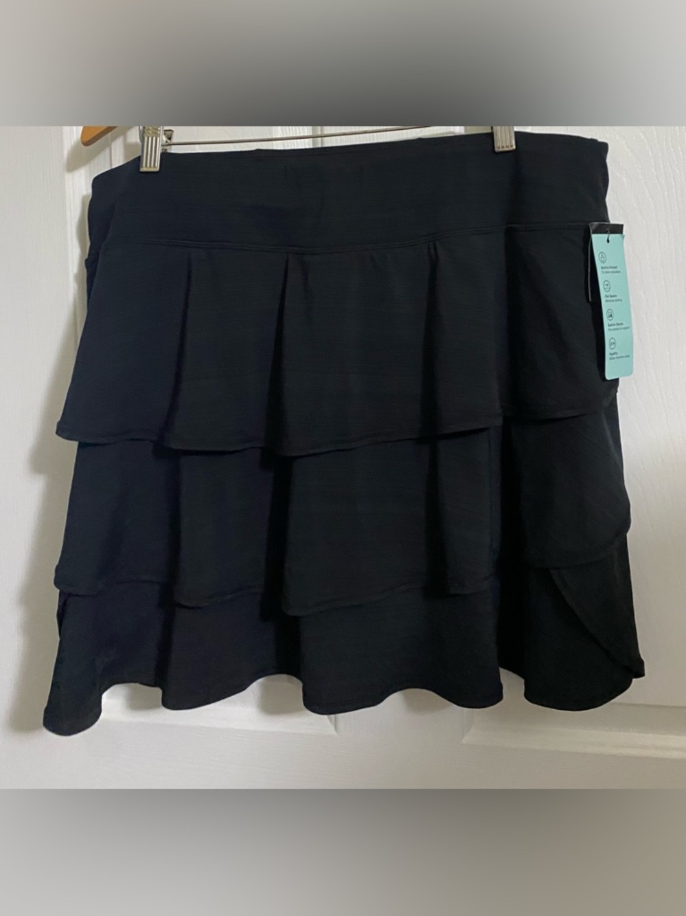NWT IDEALOGY BLACK TIERED RUFFLED SKORT